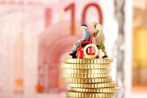 為什么有人希望提早退休？養老金不是越晚退休錢(qián)越多嗎？