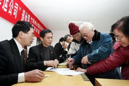 誰(shuí)最反對延遲退休？這3種人給出的答案，道盡心酸